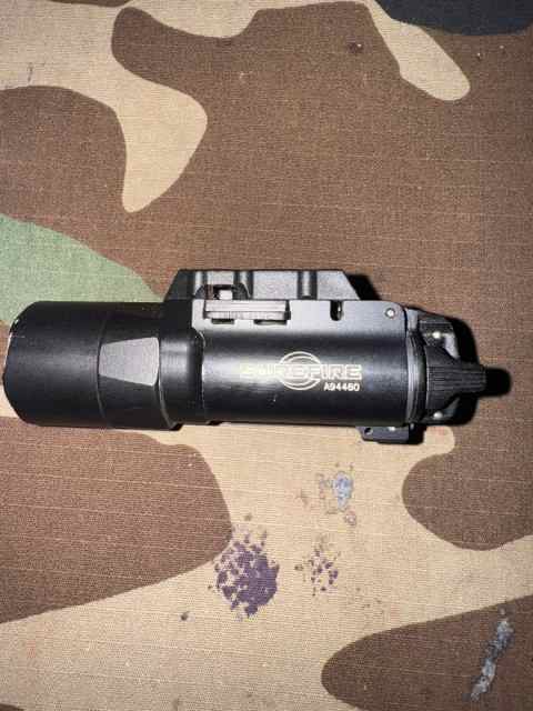 Surefire x300 u