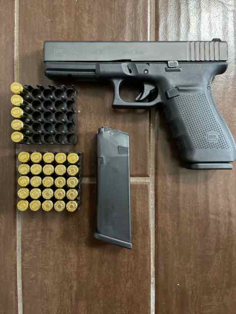 Glock 20 10mm PENDING SALE