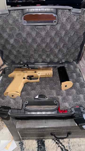 Sig P320 with Romeo1 red dot 