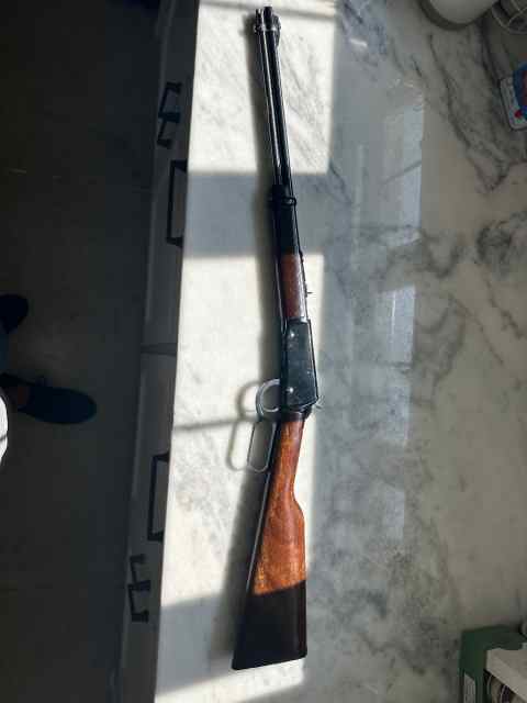 Henry classic lever action 22 rifle