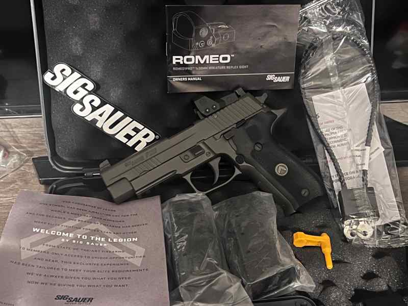 Sig P226 Legion Romeo1 Threaded barrel 9mm