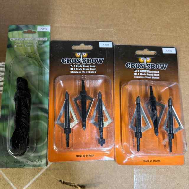 Crossbow Broadheads and string