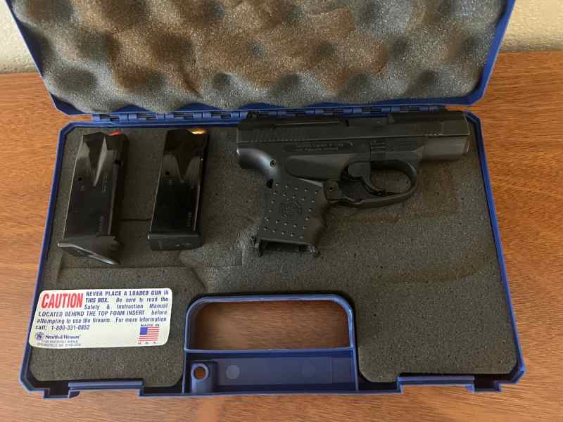 Smith &amp; Wesson SW99 .40 Subcompact