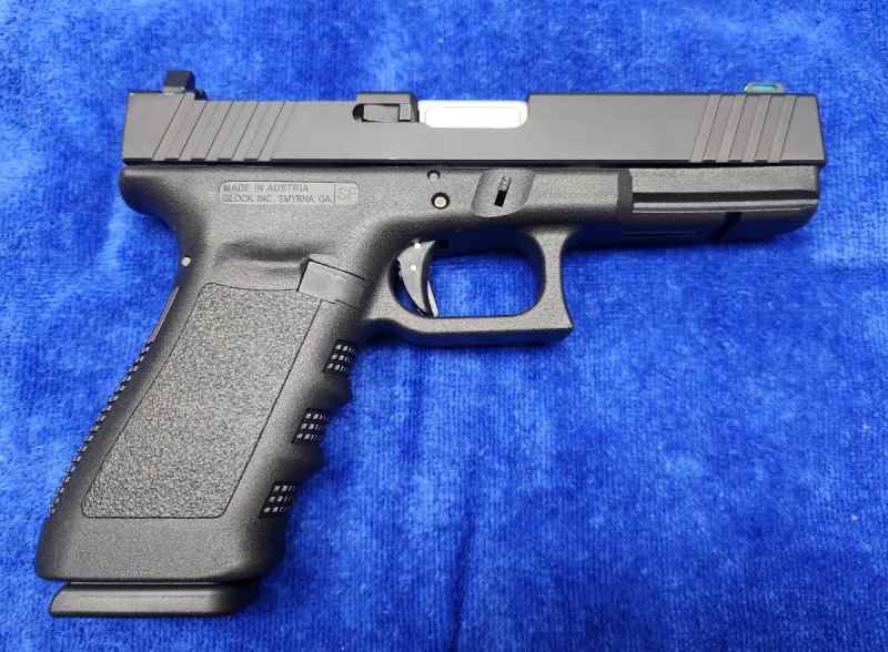 Glock 21 RMR Cut (2).jpg