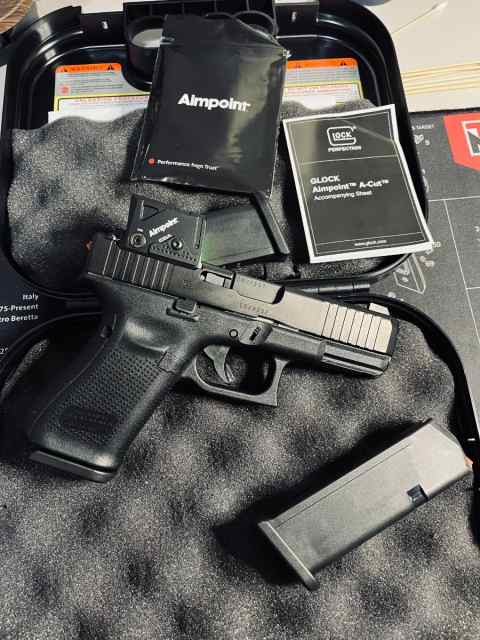 Glock 19 Aimpoint COA 