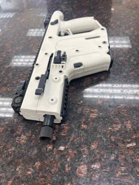Vector pistol 