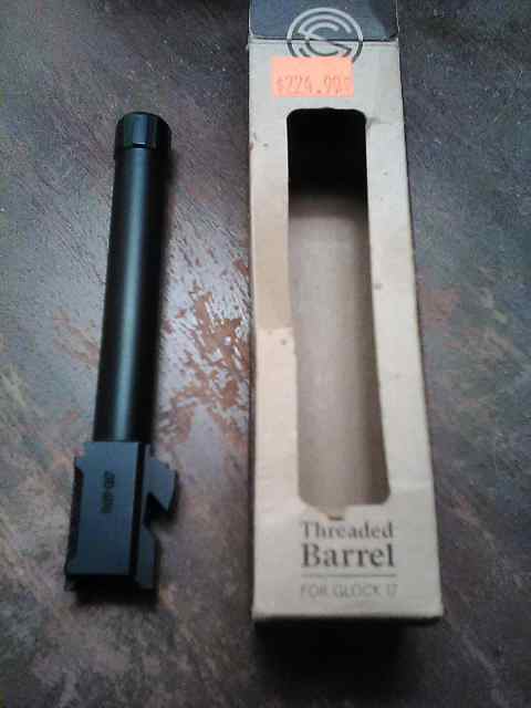 Glock 17 threaded barrel, new