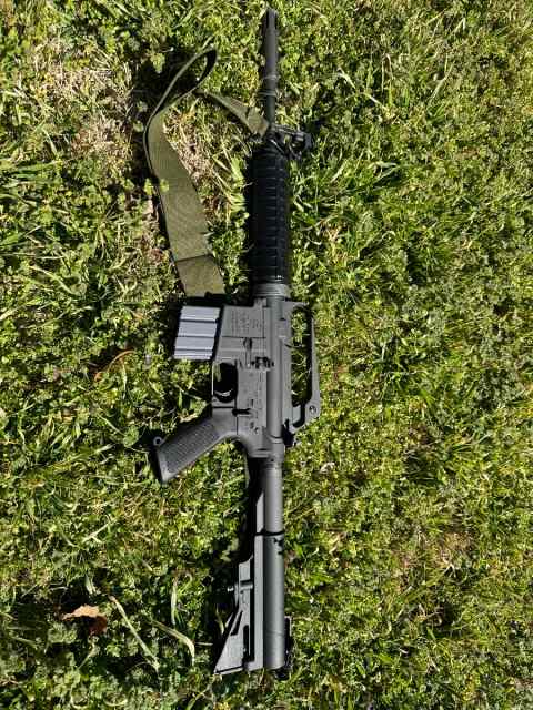 Harrington &amp; Richardson XM177E2 Commando