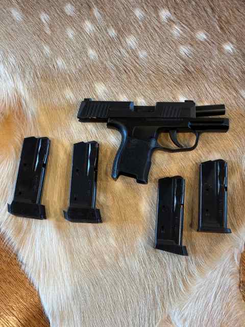 Sig Sauer P365 F/S Like New
