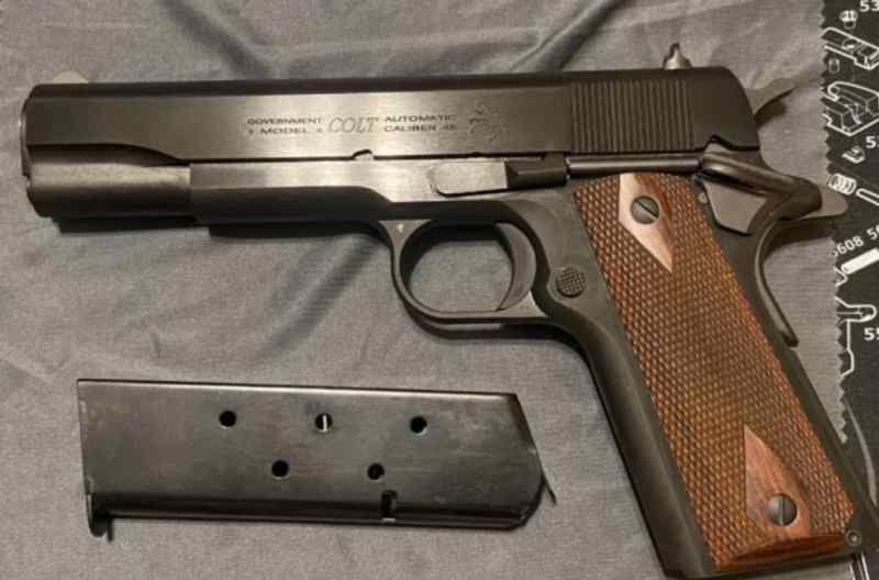 Colt Government 1911 in 45 ACP