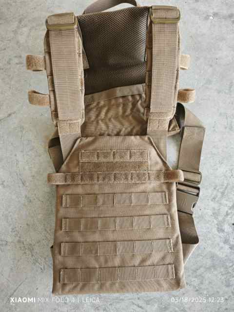 Armor vest and Plate