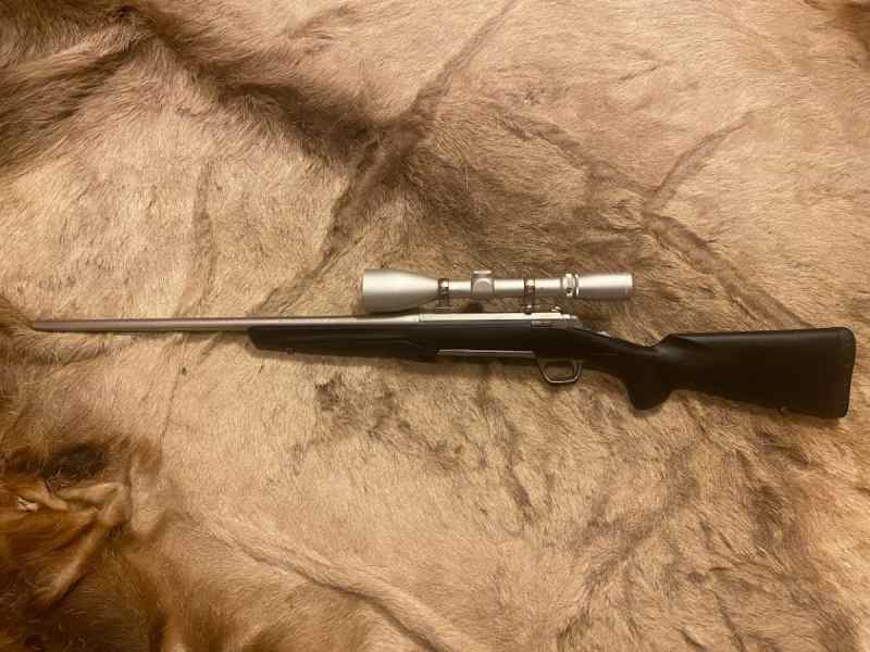 Browning X-Bolt 30-06 STAINLESS W/ SCOPE, LIKE NEW