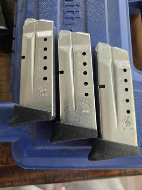 S&amp;W Shield 9mm magazines, 3qty