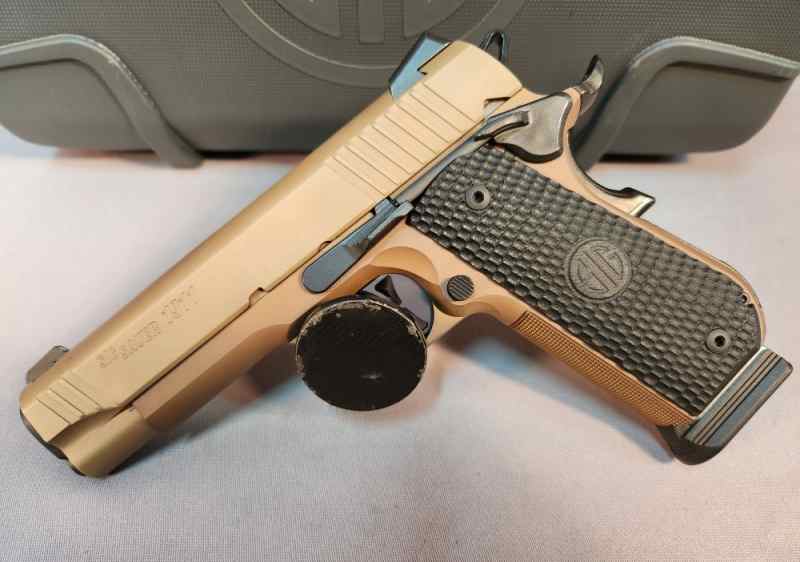 SIG SAUER 1911 EMPEROR SCORPION 