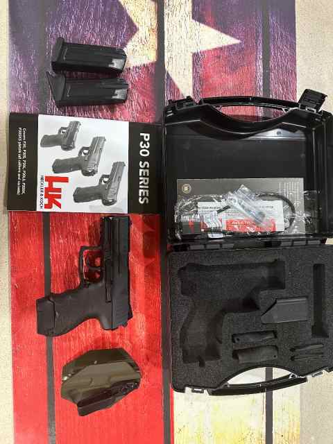 H&amp;K P30SK V3 including extra 13 rd mag and holster