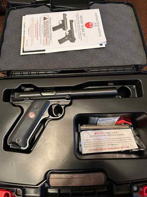 Ruger MK IV 22lr target pistol