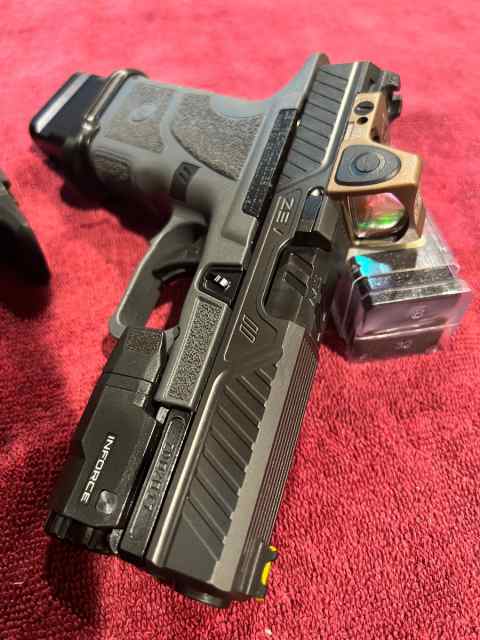 ZEV OZ9c w/2 Grip Modules &amp; Holster NO light/optic