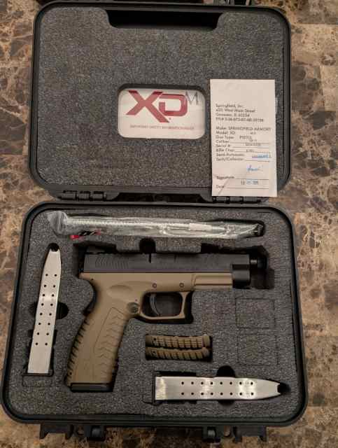 Springfield Armory XDM 9mm FDE