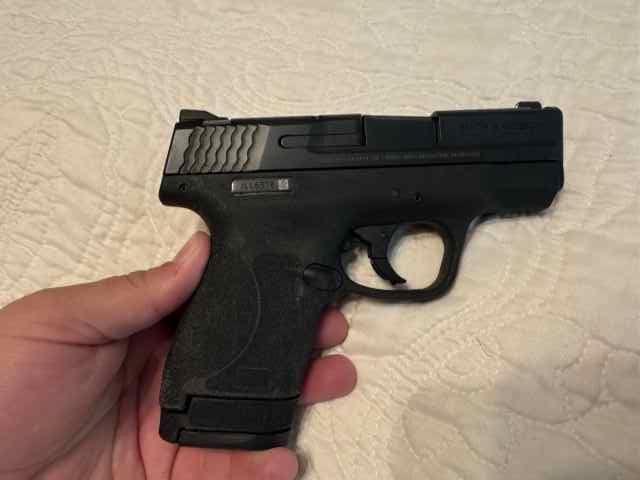 Smith &amp; Wesson M&amp;P Shield 2.0 9mm