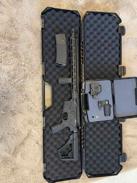 DANIEL DEFENSE DDM4 V7 WITH EOTECH SIGHTS