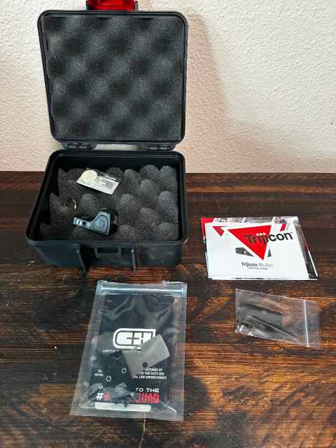 For Sale: Trijicon RMRcc with plates