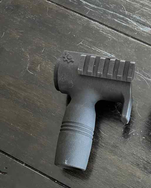 Mp5k vertical grip