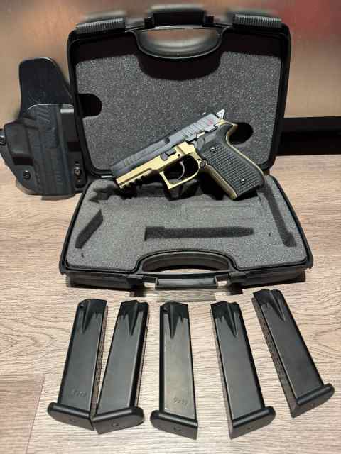Arex Rex Zero 1S aka Sig P226 9mm with extra stuff