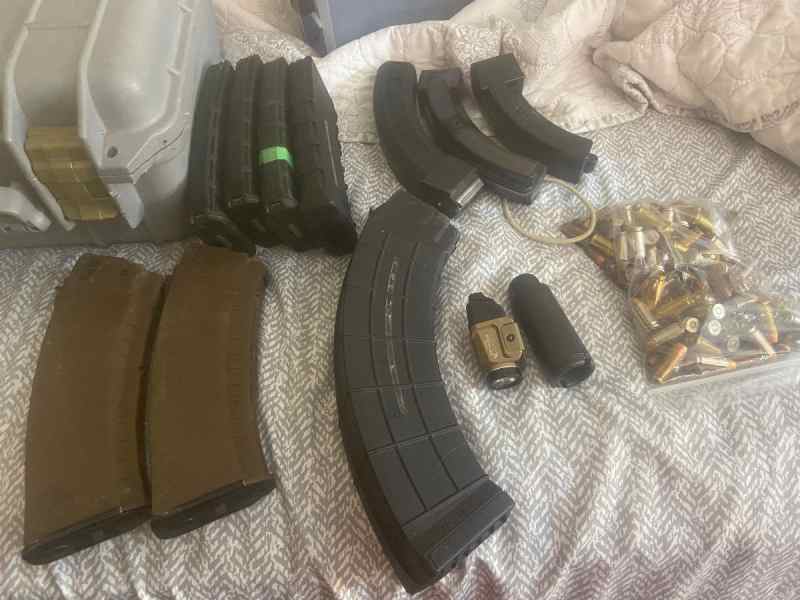 Accessories mags ammo 