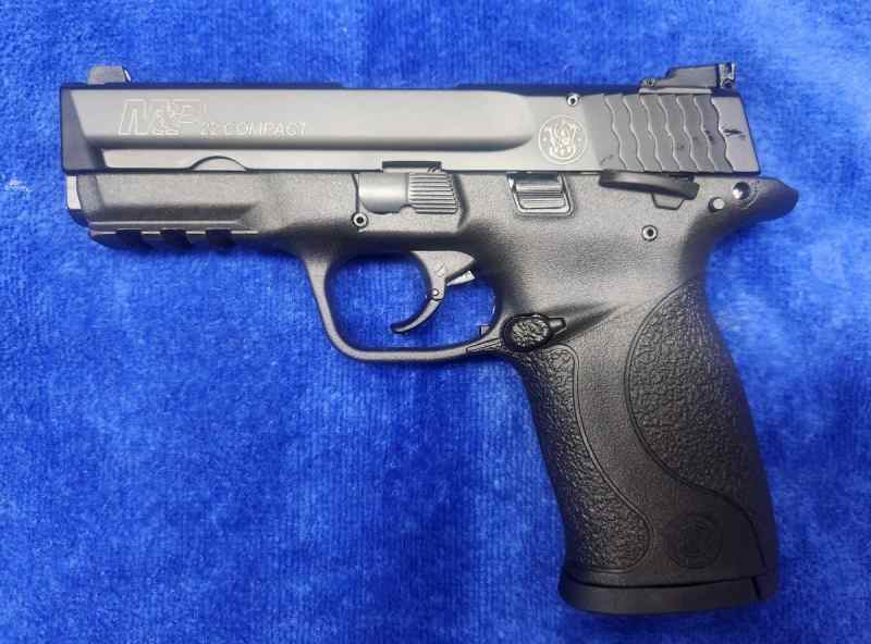 M&P 22 Compact (3).jpg