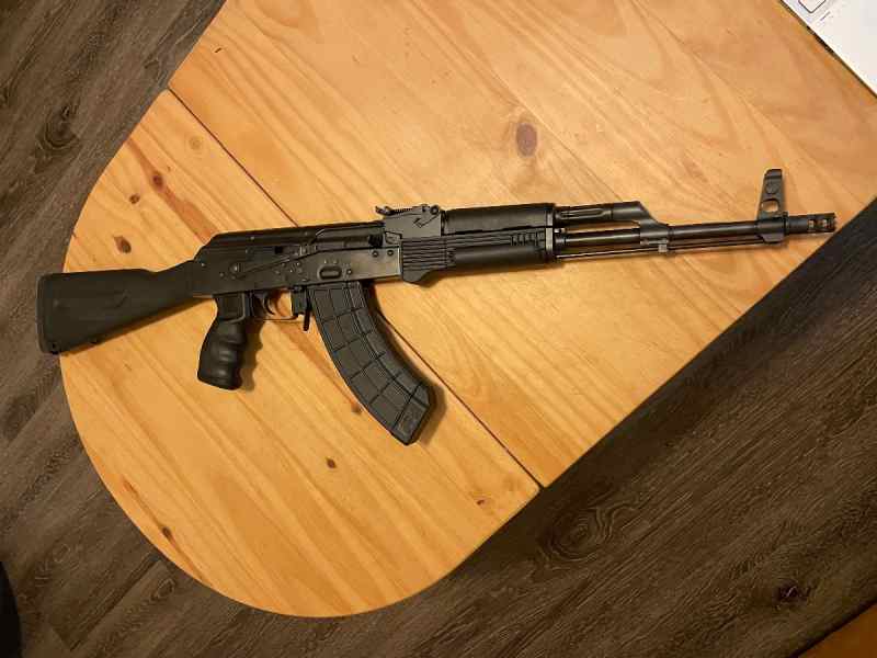 Pioneer Arms. AK-47 7.62x39  Radom,Poland