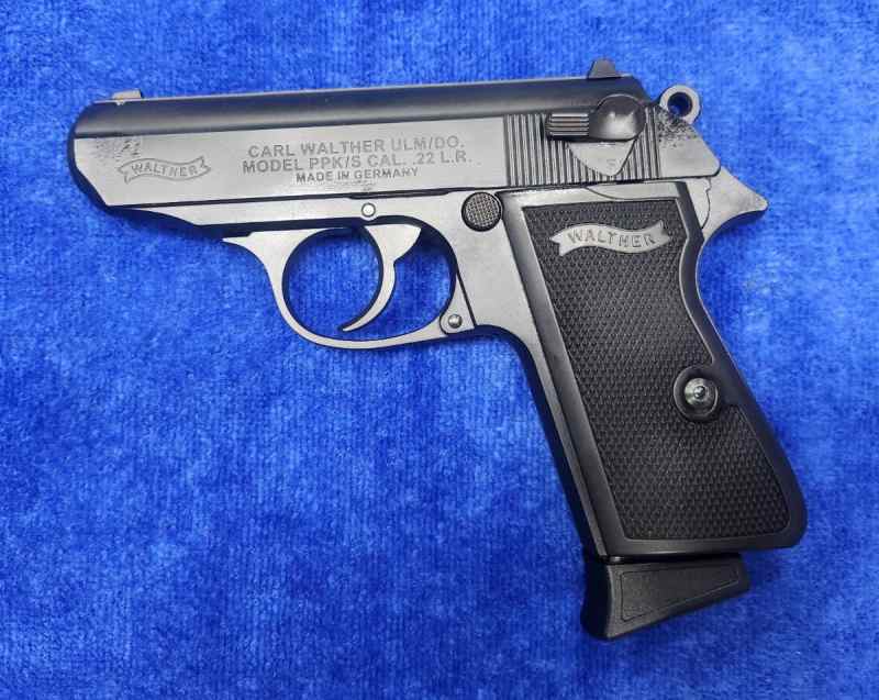 Walther PPK 22 (2).jpg