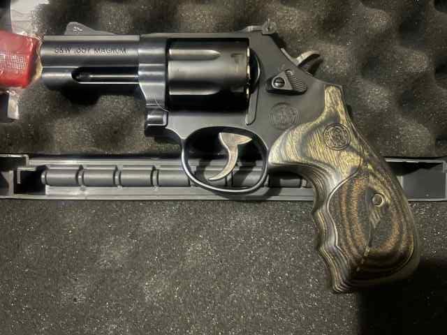 WTS LNIB S&amp;W 586 L Comp 357 Magnum. 