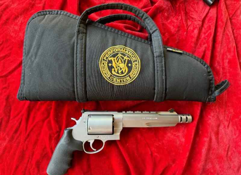 SMITH AND WESSON 500 PERFORMANCE CENTER