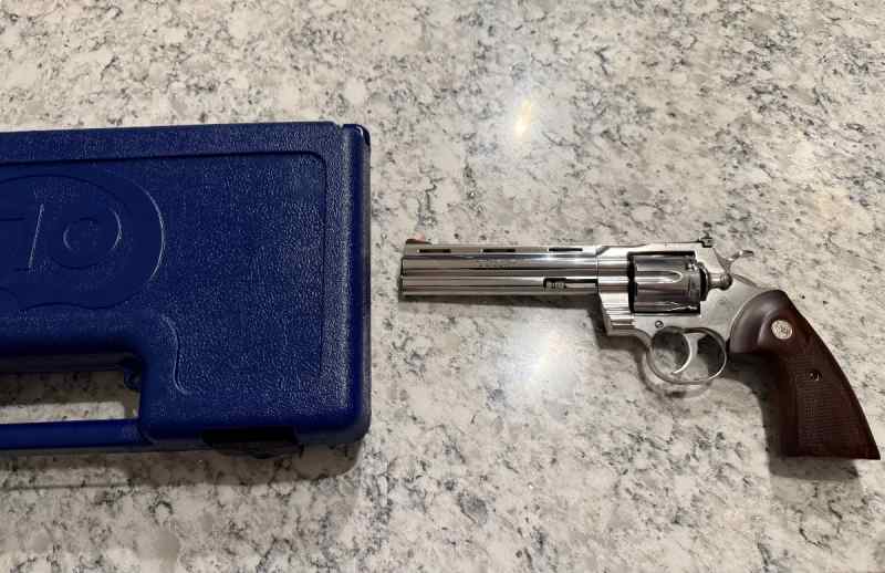Colt python 6’ 357 magnum