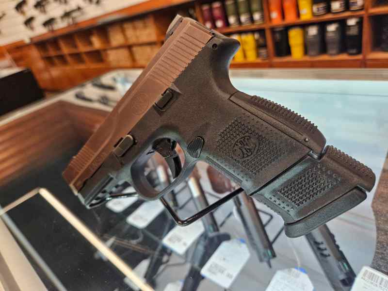 FN FNS9C