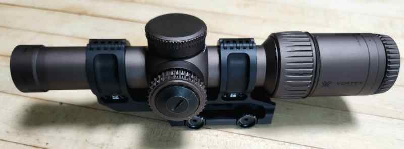 Vortex Razor 1-6 LPVO in Scalarworks mount