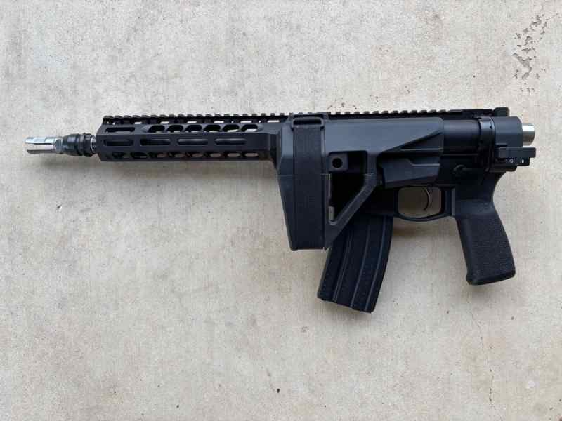 Shield Arms SA15 Folding AR15 SOLGW 5.56