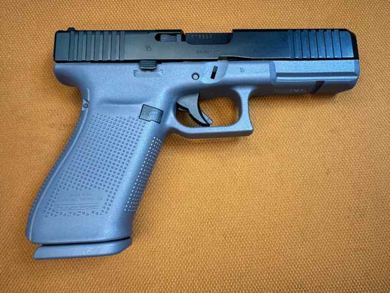 EW IN BOX - Glock G20 Gen 5 MOS -10mm - Gray