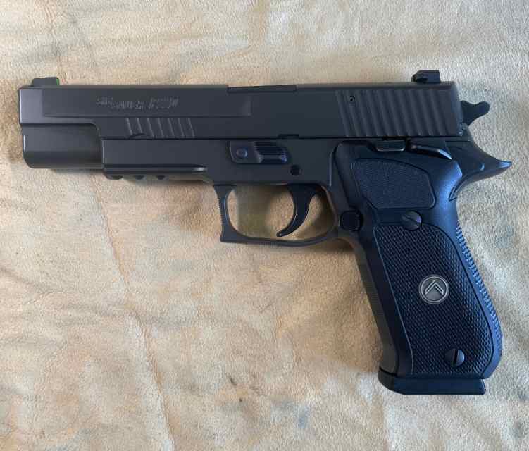 Sig P220 Legion 10mm +extras