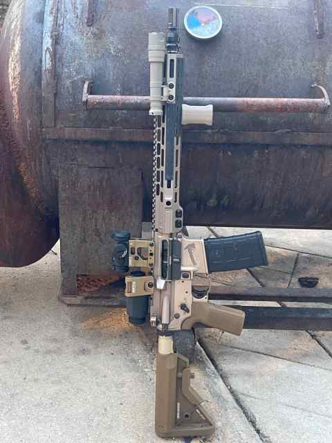 Solgw Tomahawk w AimPoint Combo