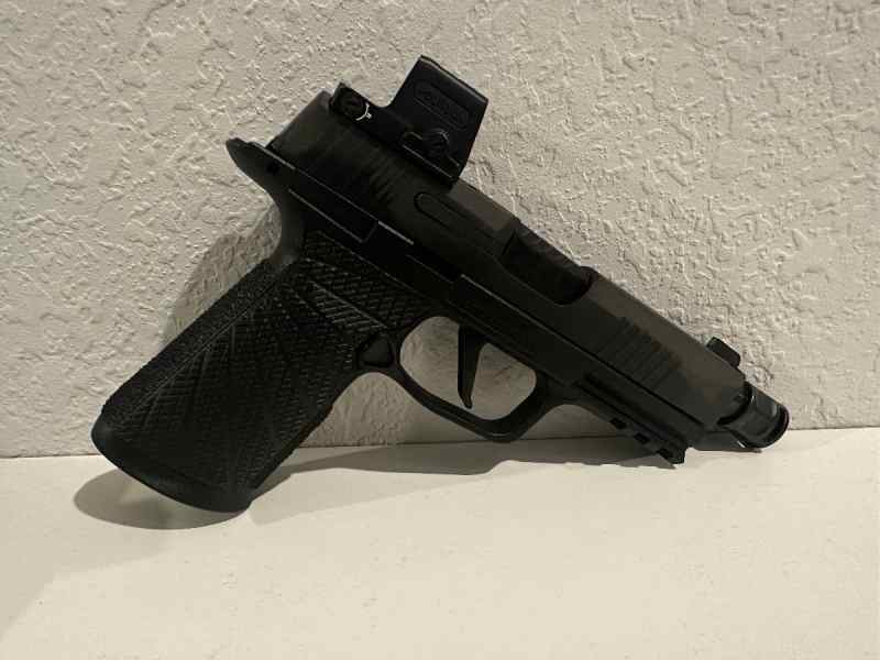 SIG SAUER P365 XL Holoson EPS Wilson Combat Thread