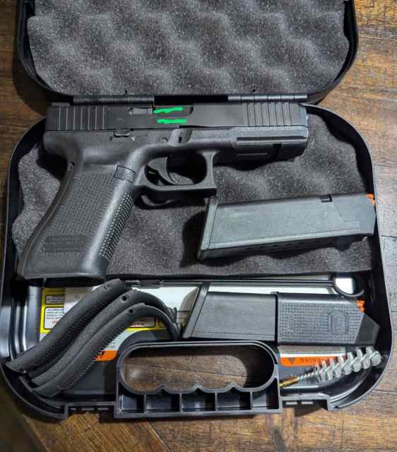 Glock 17 Gen 5 Blue label