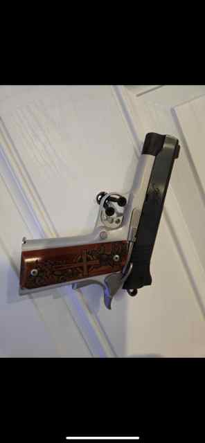 Old Model Ruger Vaquero 44 mag