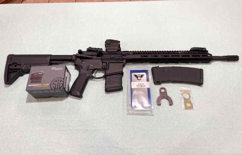 Daniel Defense DDM4 - 16&quot;- Mint - $900 in upgrades