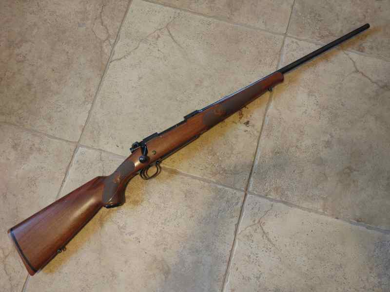 Winchester classic mdl 70  30/06 featherweight