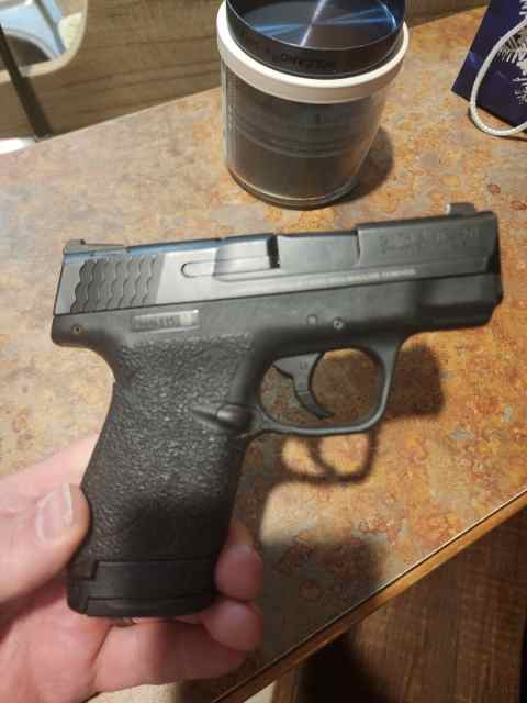 Smith &amp; Wesson M&amp;P shield 9mm