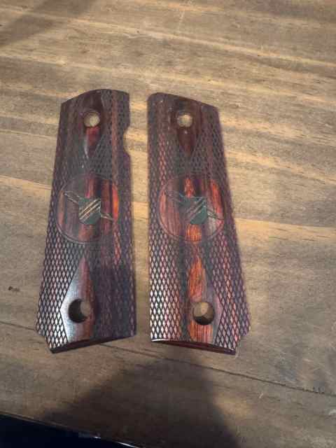 Thunder Ranch 1911 grips 