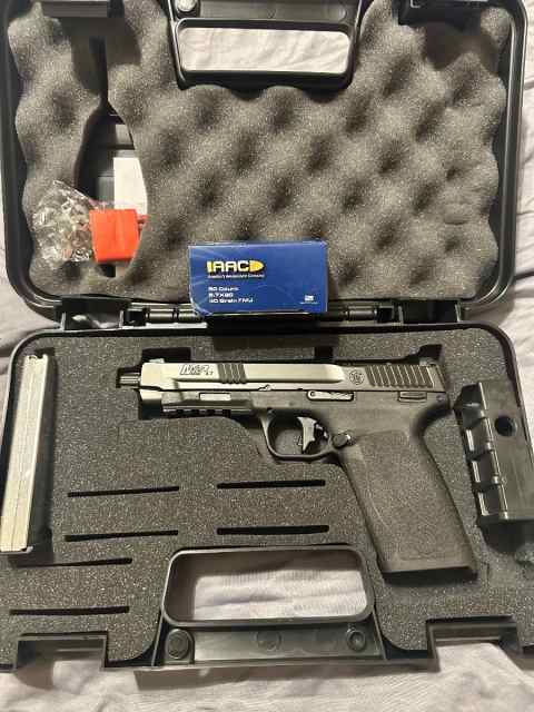 SMITH &amp; WESSON M&amp;P 5.7X28