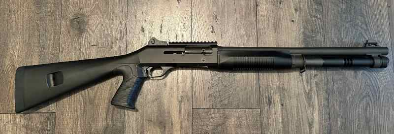 Benelli M4 Shotgun 