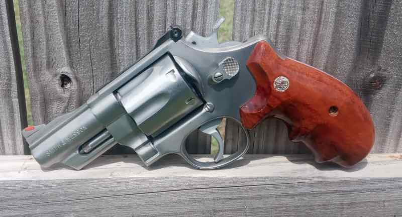Smith &amp; Wesson 629